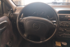 Opel Corsa II 1.4 Viva 5portes * KILOMETRAGE D ORIGINE / SUIVI EN GARAGE *