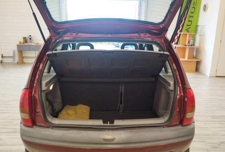 Opel Corsa II 1.4 Viva 5portes * KILOMETRAGE D ORIGINE / SUIVI EN GARAGE *