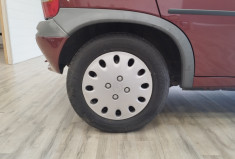 Opel Corsa II 1.4 Viva 5portes * KILOMETRAGE D ORIGINE / SUIVI EN GARAGE *