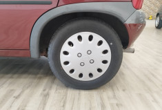 Opel Corsa II 1.4 Viva 5portes * KILOMETRAGE D ORIGINE / SUIVI EN GARAGE *