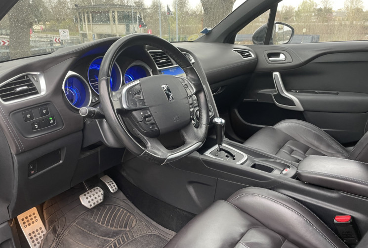 Citroën DS4 2.0 BLUEHDI PRESTIGE 163 / SIEGES CHAUFFANTS & MASSANTS / COURROIE DE DISTRIBUTION OK 