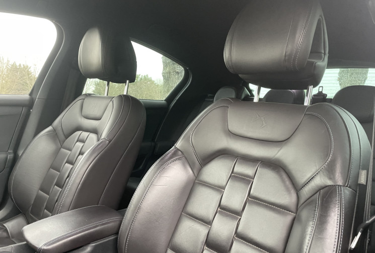 Citroën DS4 2.0 BLUEHDI PRESTIGE 163 / SIEGES CHAUFFANTS & MASSANTS / COURROIE DE DISTRIBUTION OK 