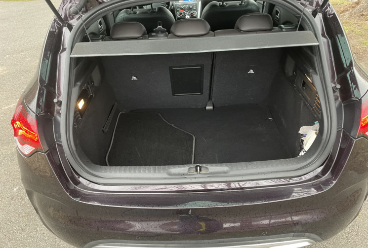 Citroën DS4 2.0 BLUEHDI PRESTIGE 163 / SIEGES CHAUFFANTS & MASSANTS / COURROIE DE DISTRIBUTION OK 