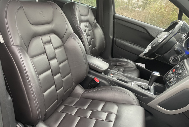 Citroën DS4 2.0 BLUEHDI PRESTIGE 163 / SIEGES CHAUFFANTS & MASSANTS / COURROIE DE DISTRIBUTION OK 