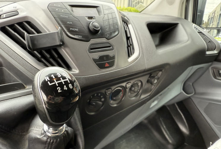Ford Transit Custom L2H1 2.2 TDCi 125 CV