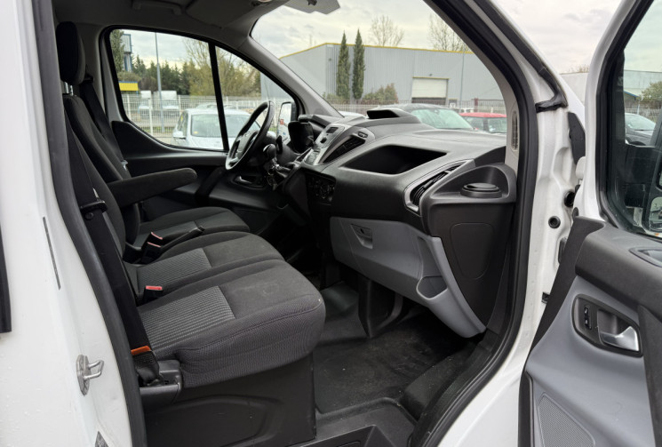 Ford Transit Custom L2H1 2.2 TDCi 125 CV