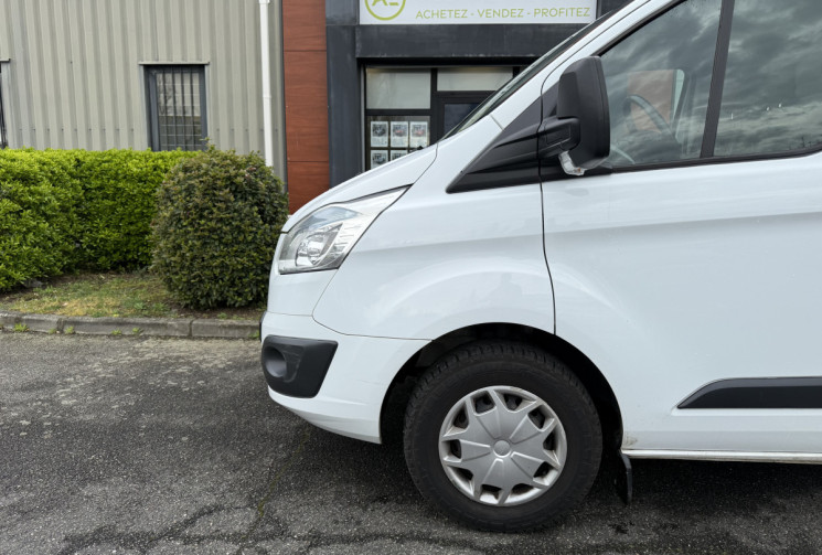 Ford Transit Custom L2H1 2.2 TDCi 125 CV