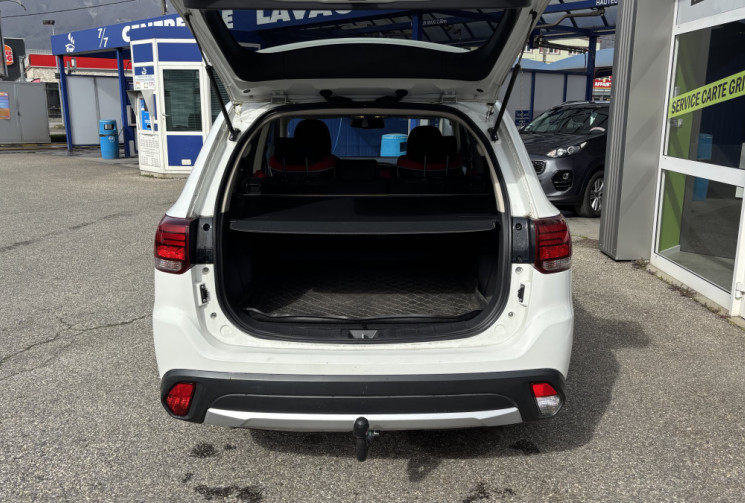Mitsubishi OUTLANDER MITSUBISHI Outlander 3 2.2 DI-D 16V 4WD 150 cv 7places