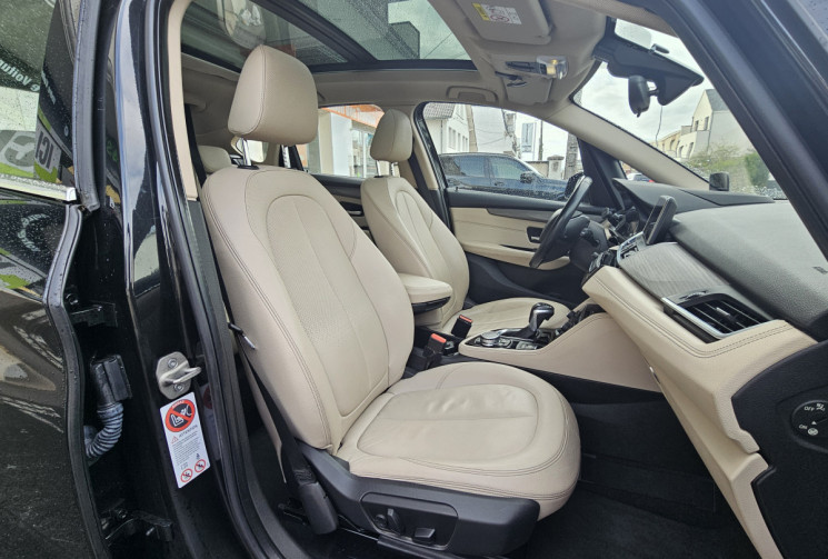 BMW SERIE 2 ACTIVETOURER LUXURY 218d Cuir Toit Panoramique Suivi Bmw 