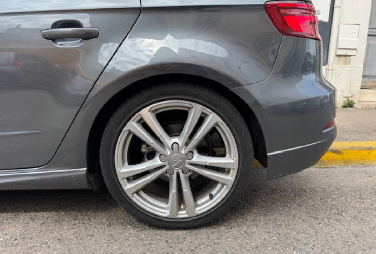 Audi A3 SPORTBACK s-line 2.0 tdi 150 cv stronic origine France / 