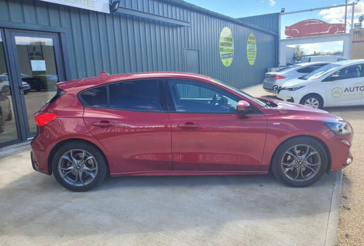 Ford Focus 1.0 ECOBOOST 125 ST LINE - SUIVI COMPLET FORD