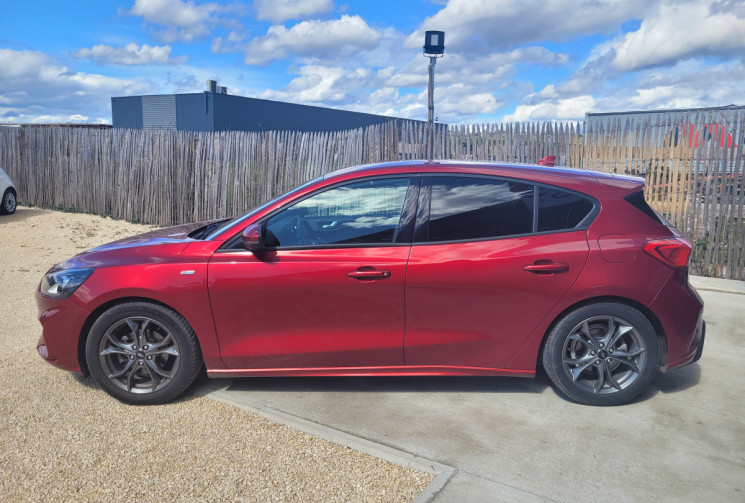 Ford Focus 1.0 ECOBOOST 125 ST LINE - SUIVI COMPLET FORD