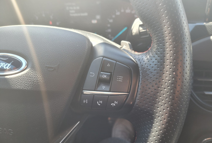 Ford Focus 1.0 ECOBOOST 125 ST LINE - SUIVI COMPLET FORD