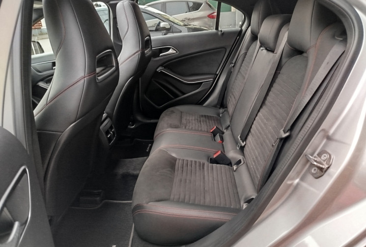 Mercedes Classe A 220 d 7G-DCT 177 ch Fascination AMG / TOIT OUVRANT / SUIVI MERCEDES 