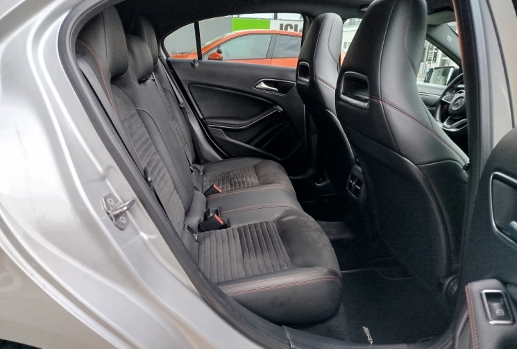 Mercedes Classe A 220 d 7G-DCT 177 ch Fascination AMG / TOIT OUVRANT / SUIVI MERCEDES 