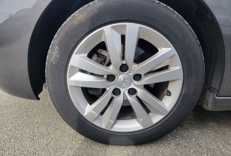 Peugeot 308 SW  II (T9) 130 cv 1.5 BlueHDi active business 
