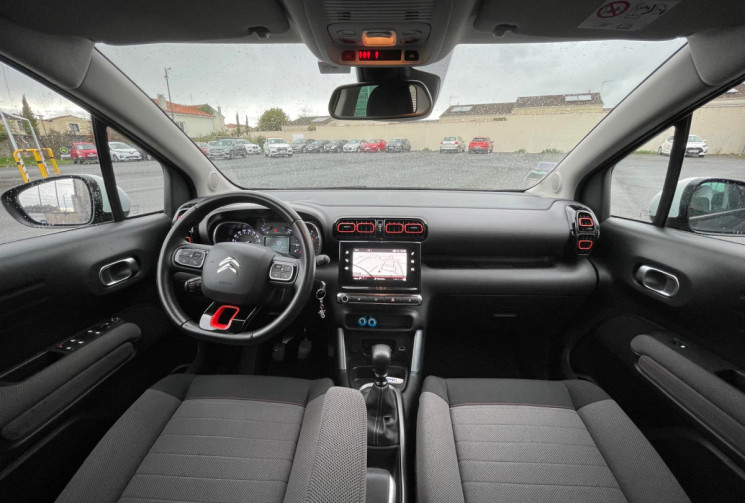 Citroën C3 Aircross SHINE 1.2 THP 110 CV - BON ETAT - COURROIE DE DISTRIBUTION OK - GARANTIE 12 MOIS
