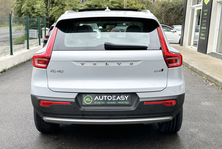 Volvo XC40 2.0 D4 190 AWD Geartronic8 BUSINESS + Toit Pano Ouvrant / 2e Main / Full suivi Volvo
