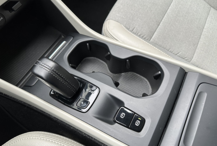 Volvo XC40 2.0 D4 190 AWD Geartronic8 BUSINESS + Toit Pano Ouvrant / 2e Main / Full suivi Volvo