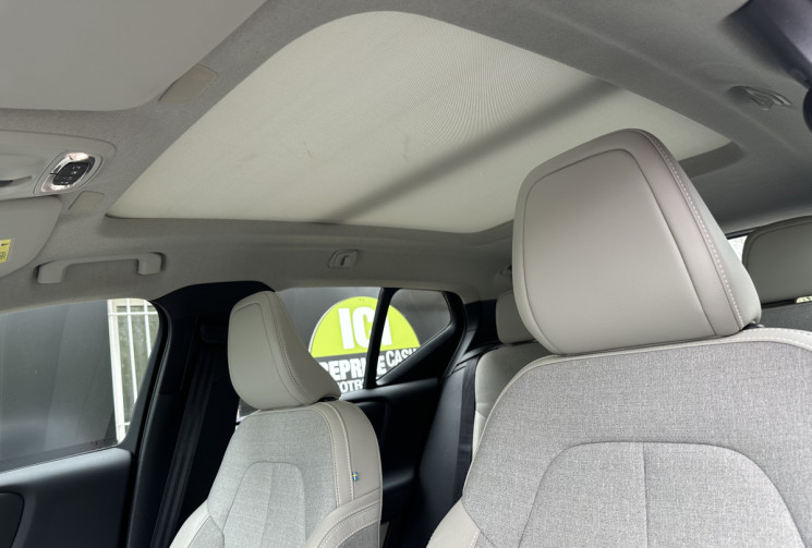 Volvo XC40 2.0 D4 190 AWD Geartronic8 BUSINESS + Toit Pano Ouvrant / 2e Main / Full suivi Volvo