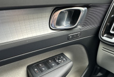 Volvo XC40 2.0 D4 190 AWD Geartronic8 BUSINESS + Toit Pano Ouvrant / 2e Main / Full suivi Volvo
