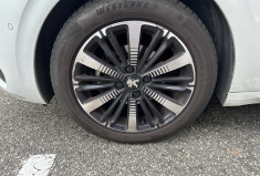 Peugeot 208 1.2 PureTech 110 ch Tech Edition 5p / Entretien complet / Courroie Neuve
