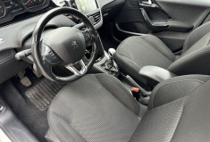 Peugeot 208 1.2 PureTech 110 ch Tech Edition 5p / Entretien complet / Courroie Neuve