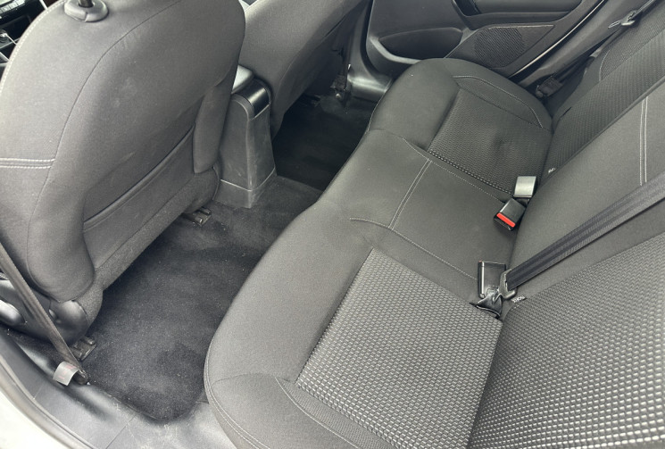 Peugeot 208 1.2 PureTech 110 ch Tech Edition 5p / Entretien complet / Courroie Neuve