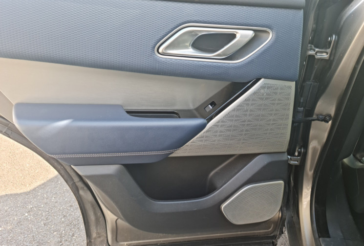 Land-Rover RANGE ROVER VELAR D300 SDV6 300 CH R-DYNAMIC SE 4WD BVA