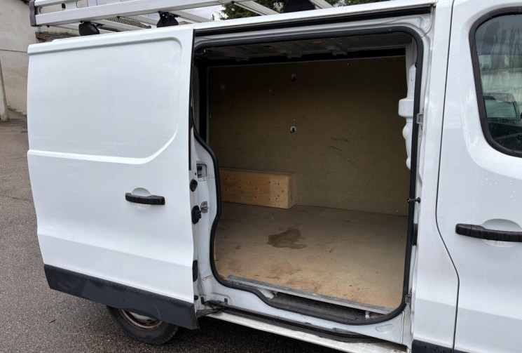 Renault TRAFIC L1H1 / 1.6 dCi 95 ch / CONFORT / TTC 11990 / HT 9991,67