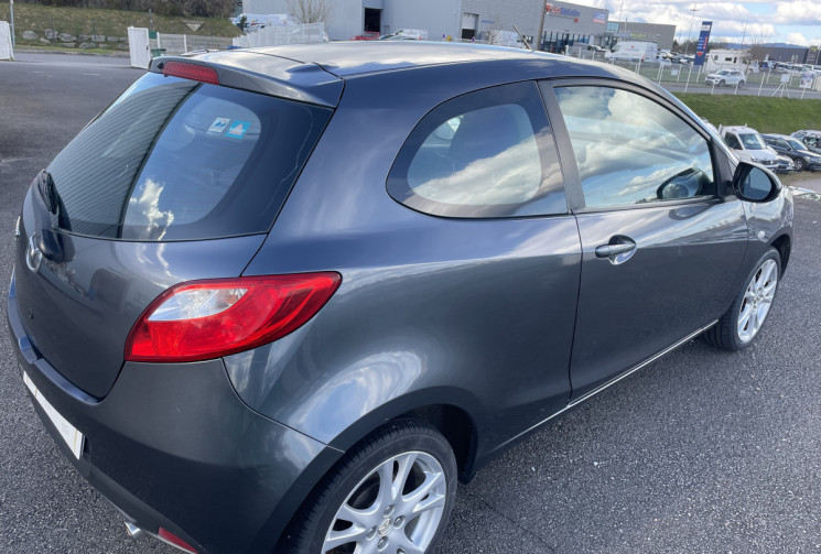 Mazda 2 1.5 i 103 CV  PERFORMANCE
