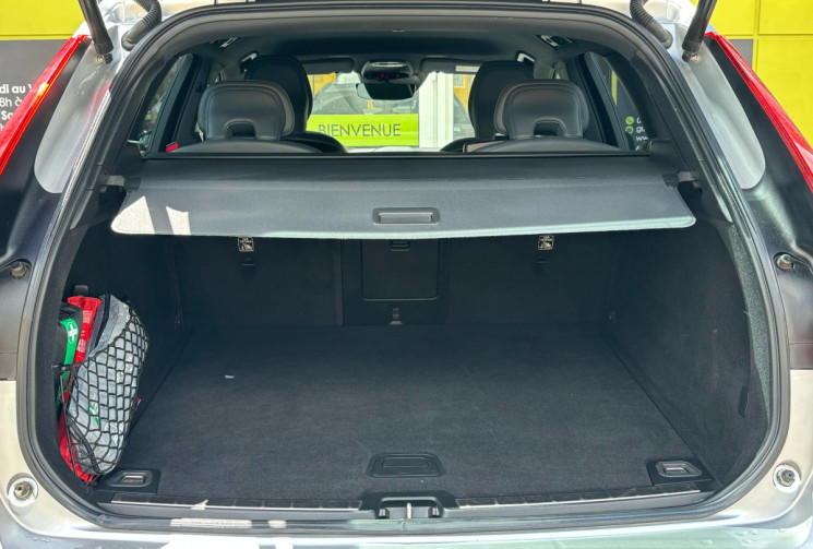 Volvo XC60 II B4 2.0 TDi 16V Mild Hybrid AWD Geartronic8 197 cv // R design // Boîte automatique