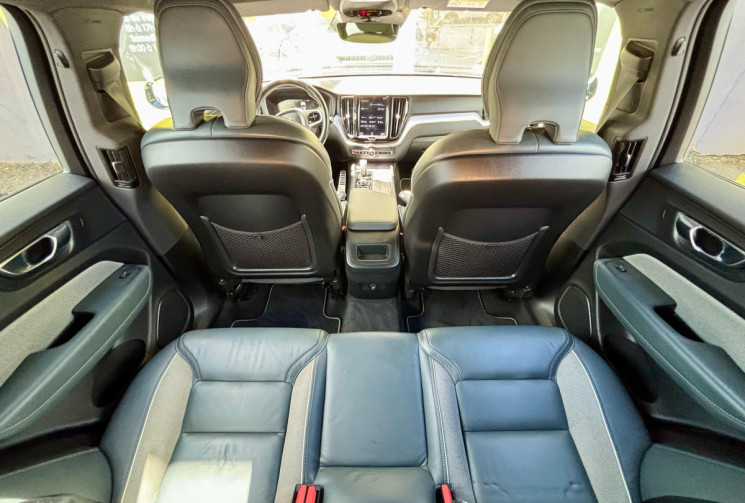 Volvo XC60 II B4 2.0 TDi 16V Mild Hybrid AWD Geartronic8 197 cv // R design // Boîte automatique