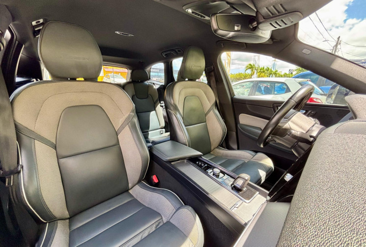 Volvo XC60 II B4 2.0 TDi 16V Mild Hybrid AWD Geartronic8 197 cv // R design // Boîte automatique