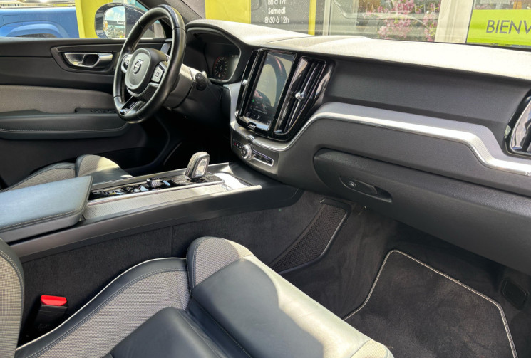 Volvo XC60 II B4 2.0 TDi 16V Mild Hybrid AWD Geartronic8 197 cv // R design // Boîte automatique