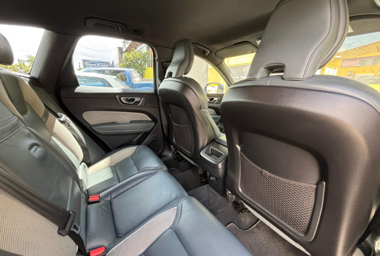 Volvo XC60 II B4 2.0 TDi 16V Mild Hybrid AWD Geartronic8 197 cv // R design // Boîte automatique