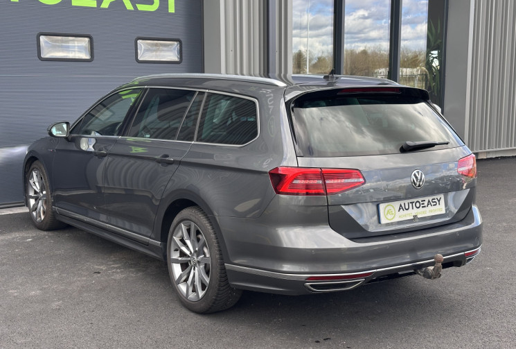 Volkswagen Passat SW 2.0 TDI 4Motion DSG7 240 cv R-LINE / Attelage