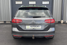 Volkswagen Passat SW 2.0 TDI 4Motion DSG7 240 cv R-LINE / Attelage