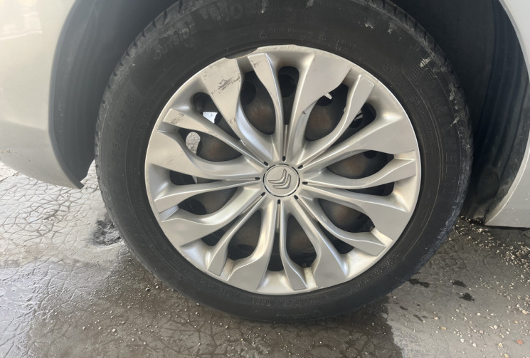 Citroën C4 II 1.6 VTi CONFORT 120 ch / CHAINE DE DISTRIBUTION