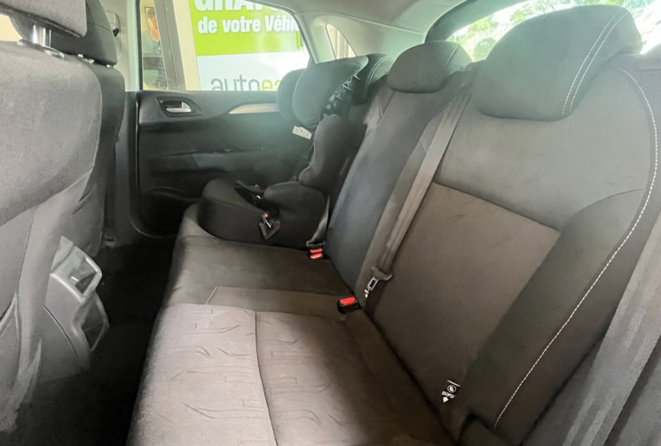 Citroën C4 II 1.6 VTi CONFORT 120 ch / CHAINE DE DISTRIBUTION
