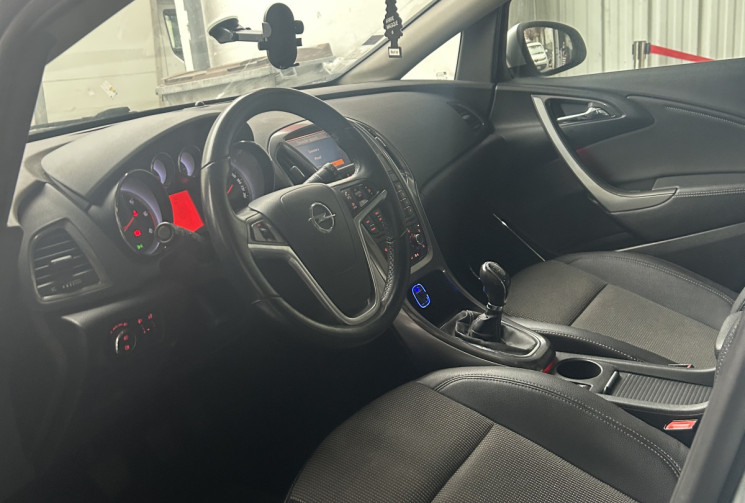 Opel Astra J 1.7 CDTI 