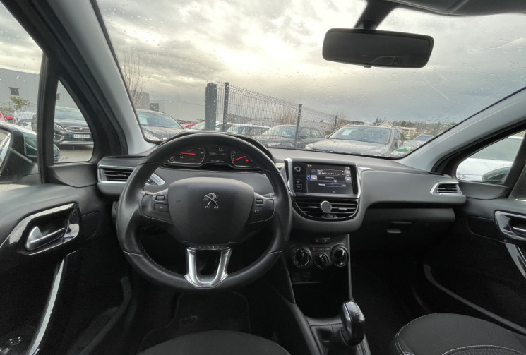 Peugeot 208 82 CH / STYLE 