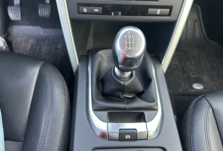 Land-Rover DISCOVERY SPORT 2.0 ED4 150 Ch PURE * ENTRETIEN LAND ROVER * GPS * SIEGES CHAUFFANTS