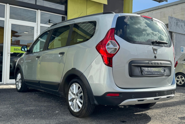 Dacia Lodgy 1.5 Blue dCi 115 cv Stepway // 7 places