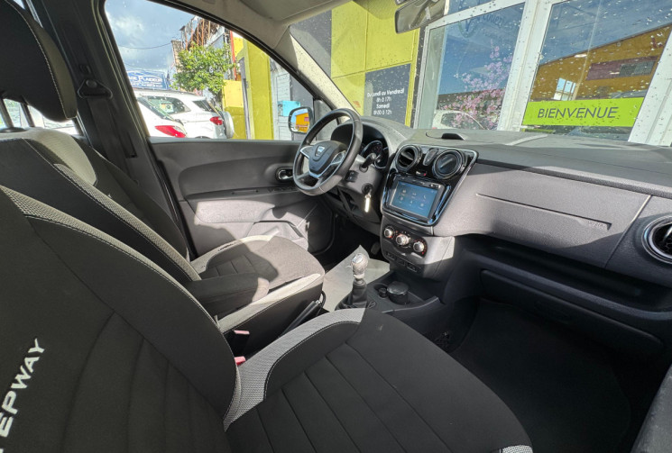 Dacia Lodgy 1.5 Blue dCi 115 cv Stepway // 7 places