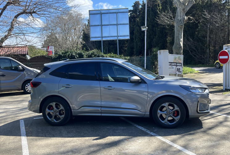 Ford Kuga III Phase 2 2.5 Duratec Hybrid 180 ST-Line X FlexiFuel FHEV E85 Powershift 