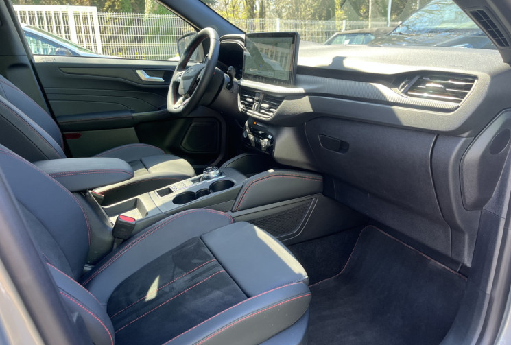 Ford Kuga III Phase 2 2.5 Duratec Hybrid 180 ST-Line X FlexiFuel FHEV E85 Powershift 