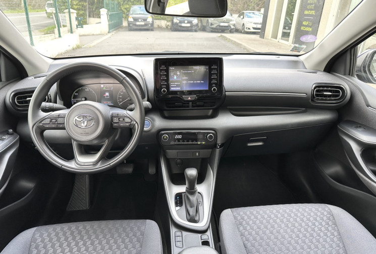 Toyota Yaris 1.5 VVTI 116H DYNAMIC E-CVT MY22 * ENTRETIEN TOYOTA * GARANTIE JUSQU'AU 31/05/2026