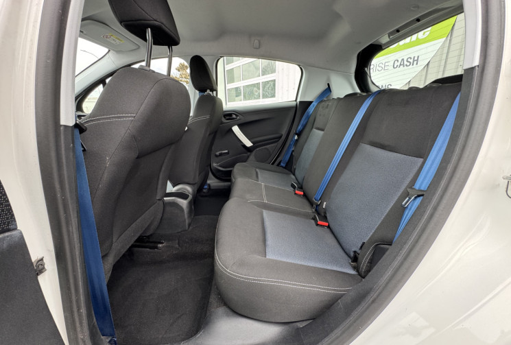 Peugeot 208 1.2 PureTech 68ch Like / DISTRIBUTION OK / CLIMATISATION / GTIE 6 MOIS