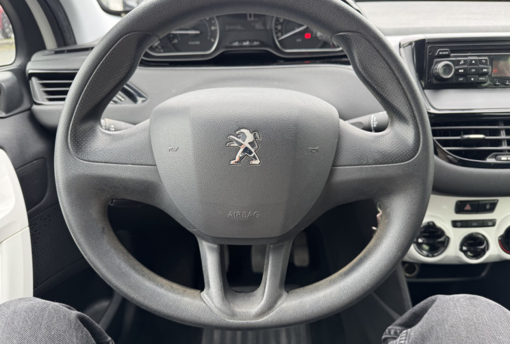 Peugeot 208 1.2 PureTech 68ch Like / DISTRIBUTION OK / CLIMATISATION / GTIE 6 MOIS